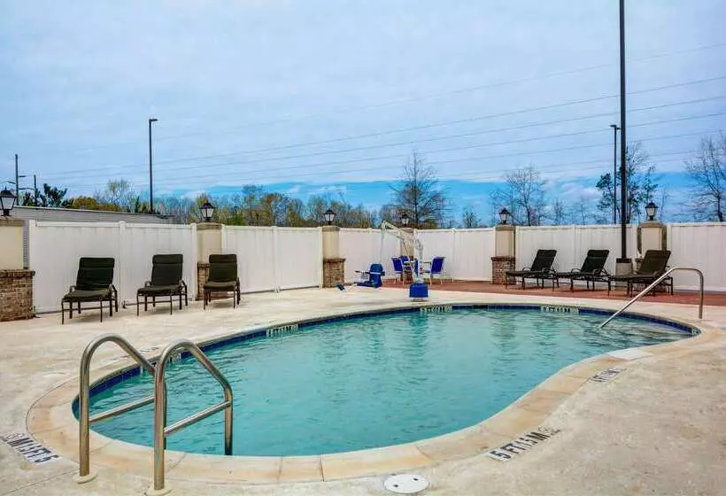 Hotelli Studio 6 Opelika, Al   Auburn Al