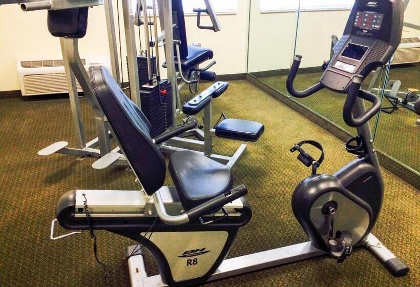 فندق Studio 6 Opelika, Al   Auburn Al