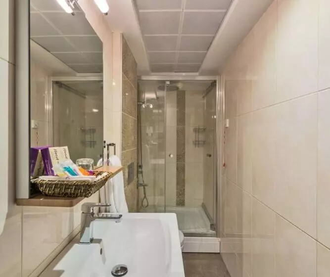 בית מלון כפרי The Pera Hill