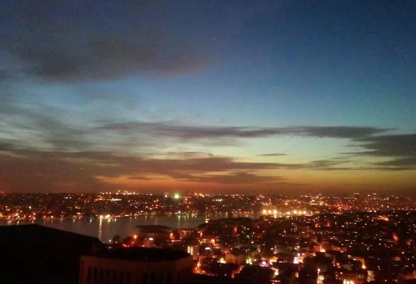 בית מלון כפרי The Pera Hill