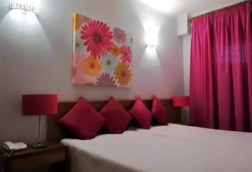 Apartamentos Turisticos Lindomar