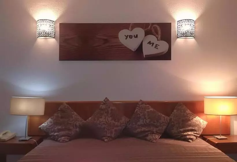 Apartamentos Turisticos Lindomar