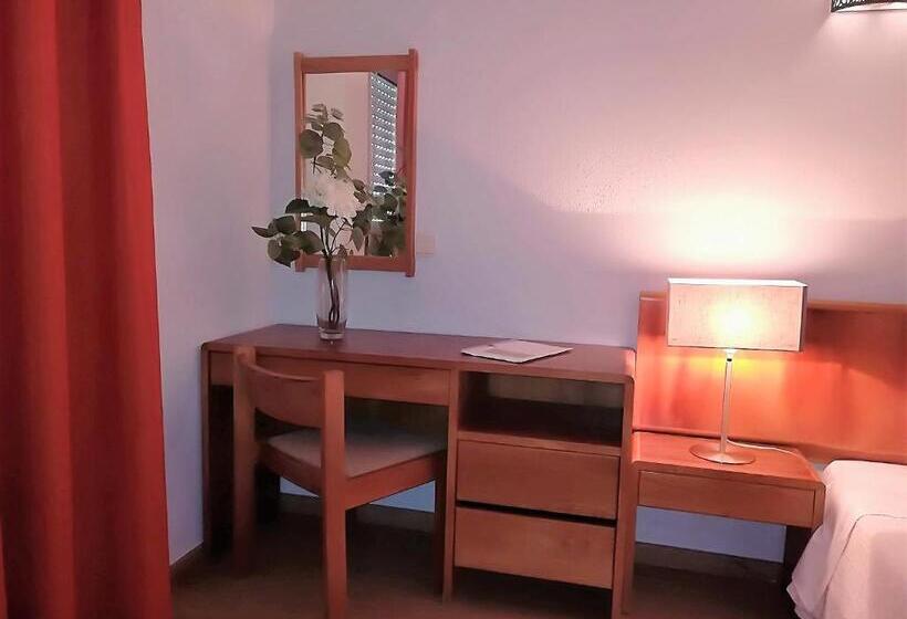 Apartamentos Turisticos Lindomar