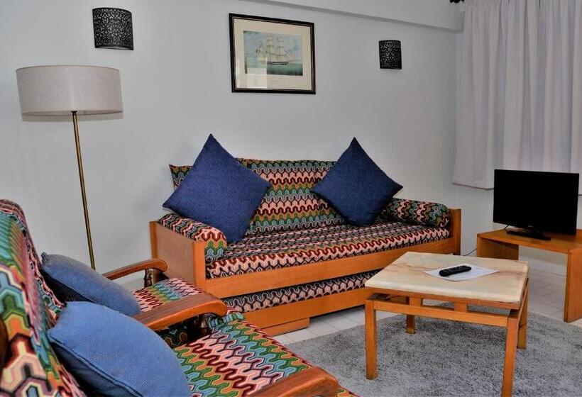 Apartamentos Turisticos Lindomar