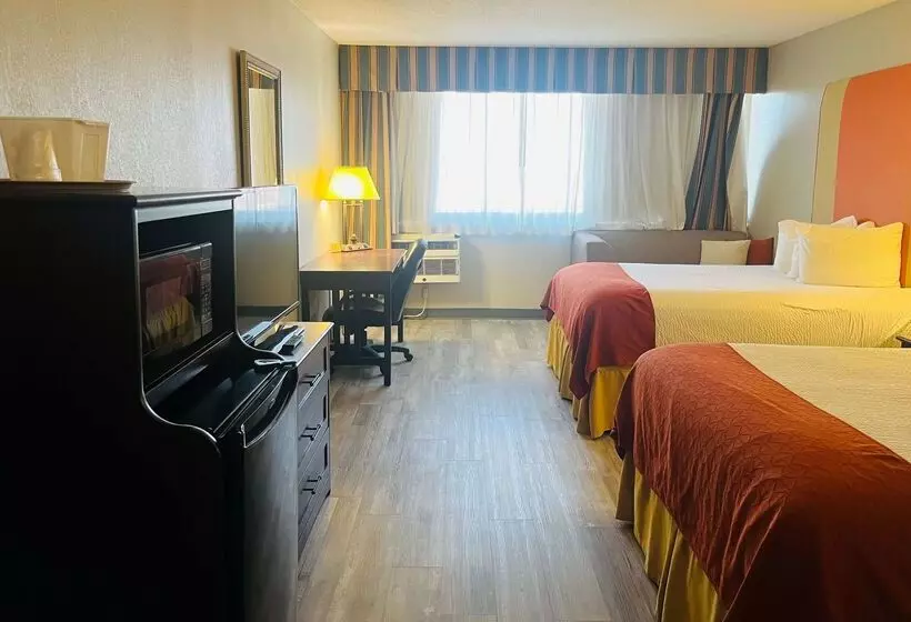 Hotel Baymont By Wyndham Keokuk