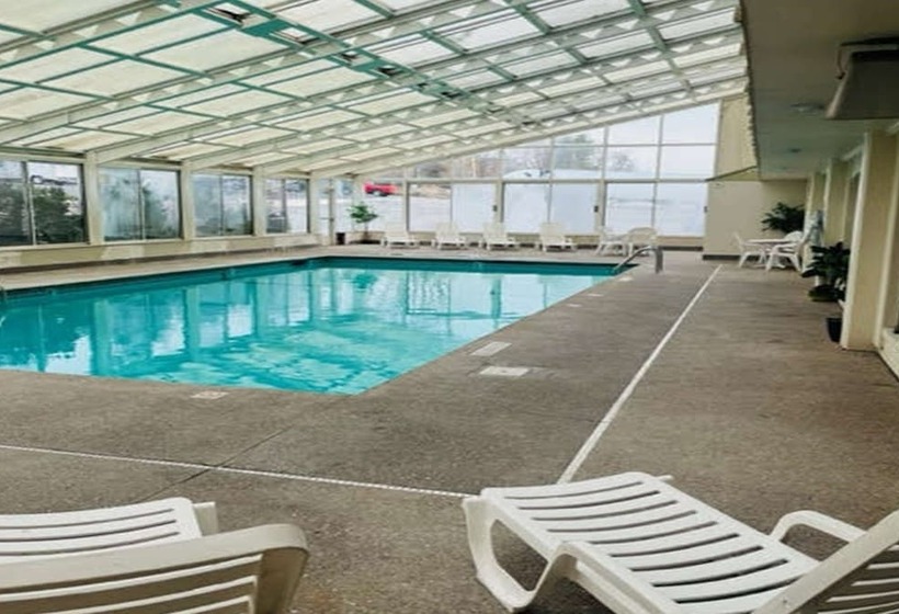 Отель Baymont By Wyndham Keokuk