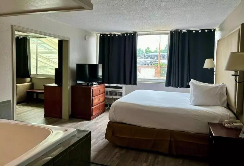 Hotel Baymont By Wyndham Keokuk