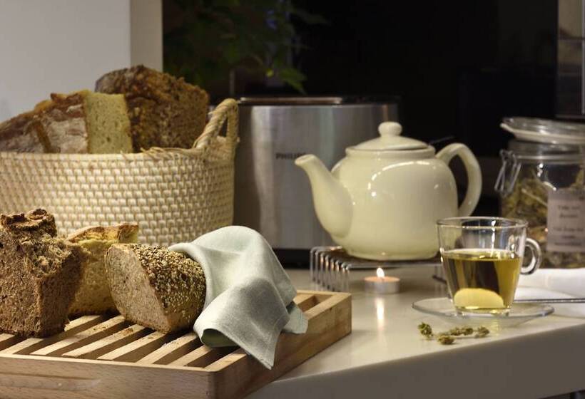 Coco Mat Hotel Nafsika