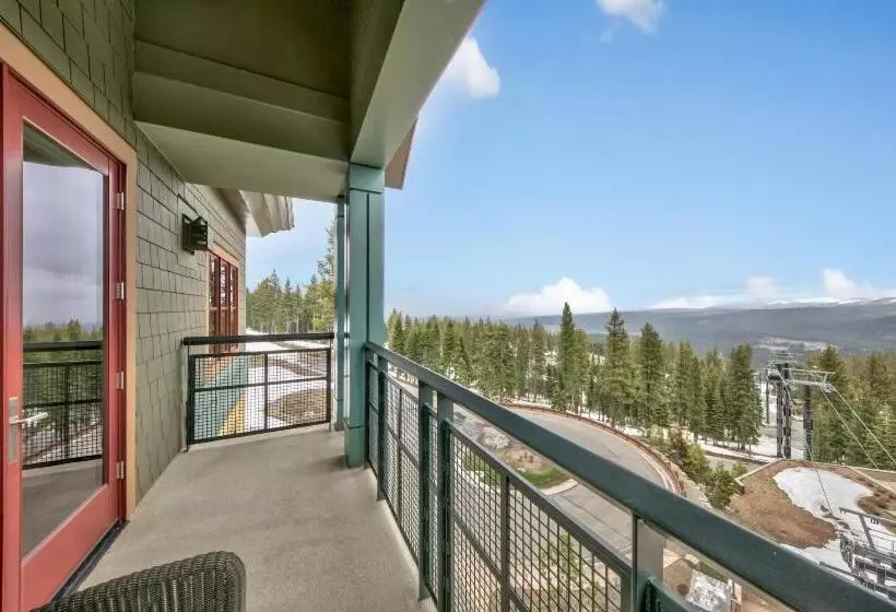 בית מלון כפרי Constellation Residences