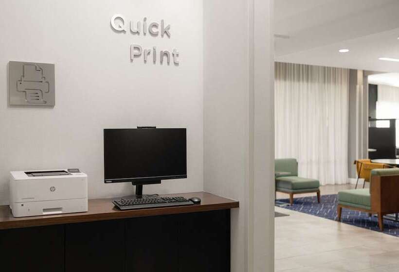 בית מלון כפרי Courtyard By Marriott Boone