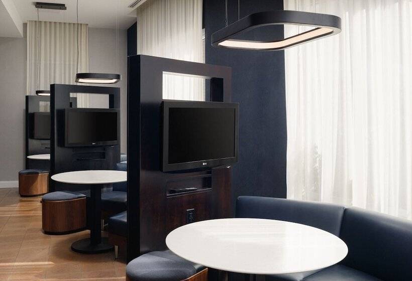 בית מלון כפרי Courtyard By Marriott Boone