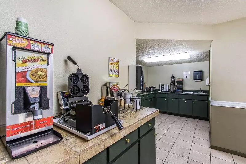 Отель Budgetel Inn