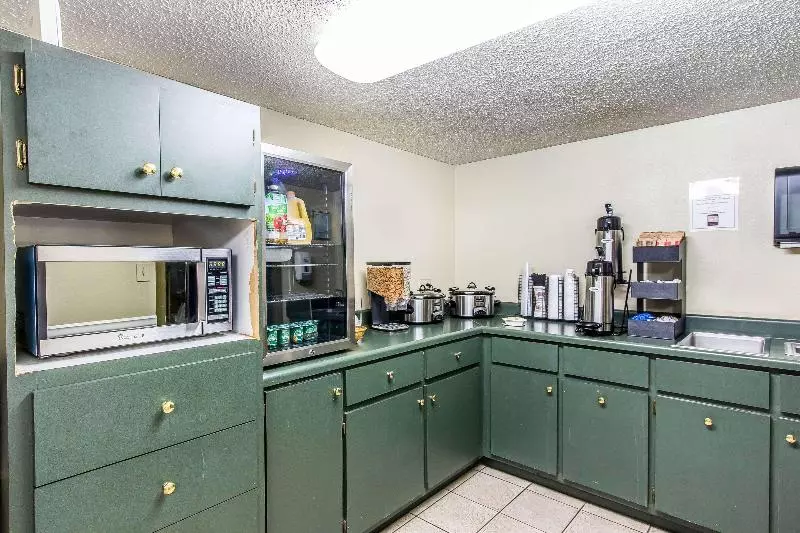 Отель Budgetel Inn