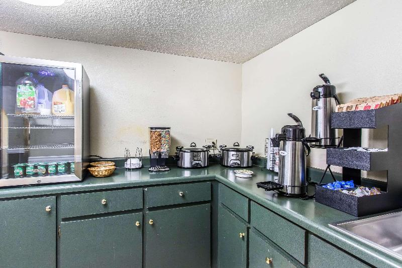 בית מלון כפרי Budgetel Inn