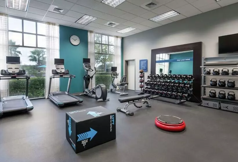 호텔 Hampton Inn & Suites Orlando Airport @ Gateway Village