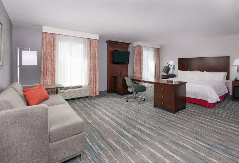 호텔 Hampton Inn & Suites Orlando Airport @ Gateway Village