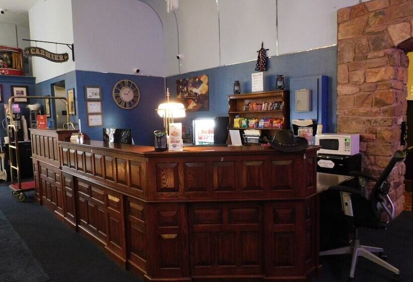 בית מלון כפרי Historic Iron Horse Inn   Deadwood