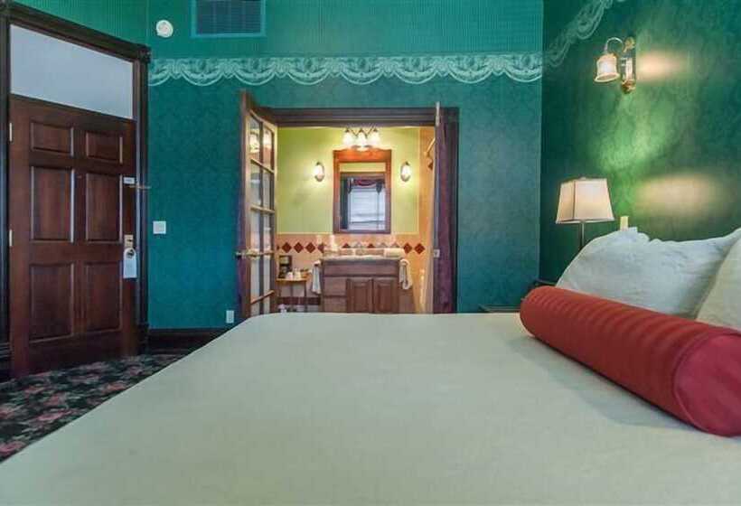 בית מלון כפרי Historic Iron Horse Inn   Deadwood