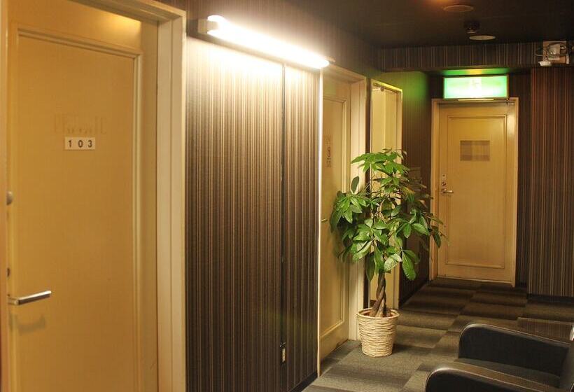 Hotelli Livemax Budget Nippori