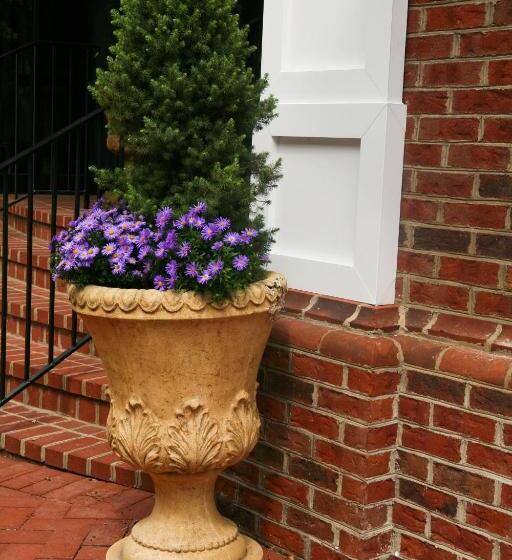 Отель Main Street Inn