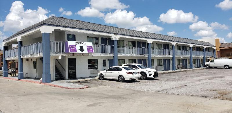 Отель Nights Stay