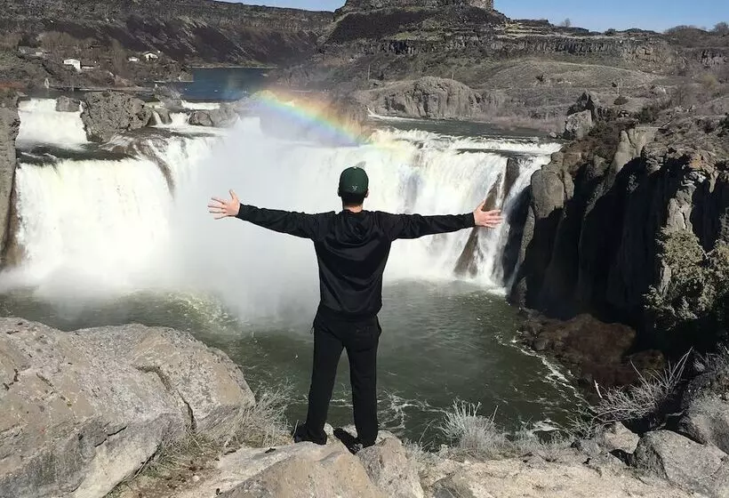 Отель Oregon Trail Inn