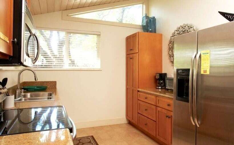 בית מלון כפרי Paia Inn