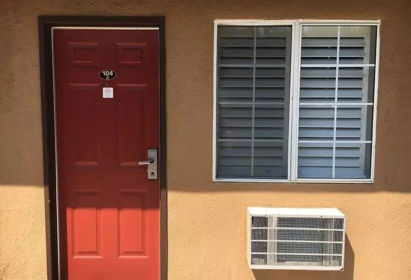 ホテル Salina Long Beach