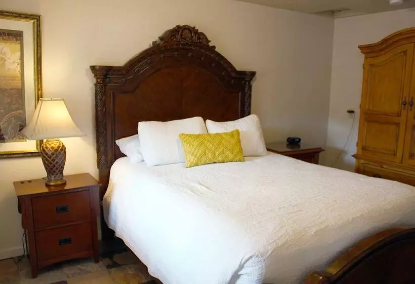 酒店 Silverton Inn & Suites