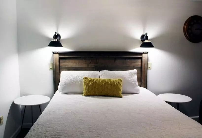 酒店 Silverton Inn & Suites