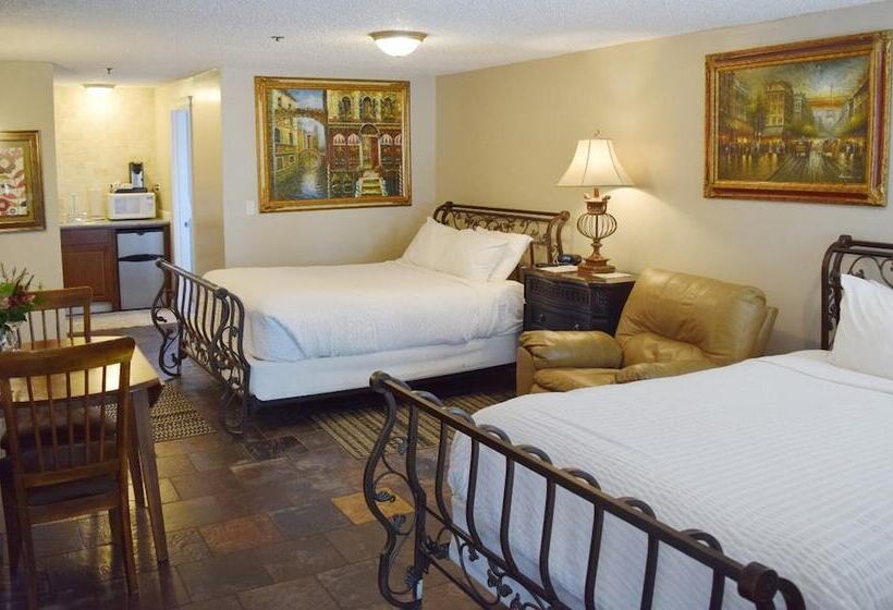 Отель Silverton Inn & Suites