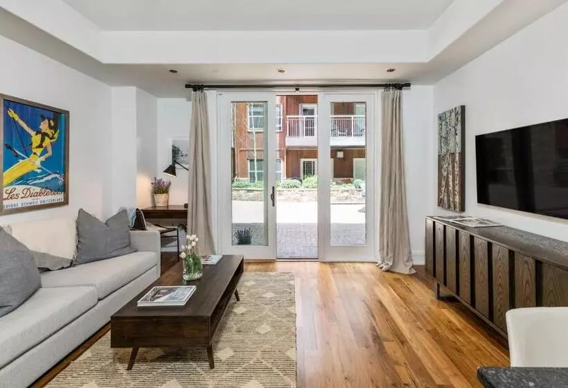 호텔 The Auberge Residences At Element 52