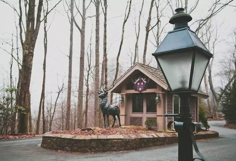 Lomakeskus Inn At Crestwood