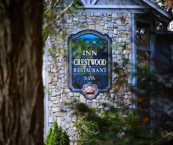Lomakeskus Inn At Crestwood