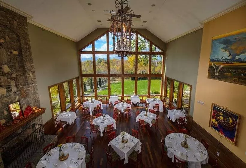 Lomakeskus Inn At Crestwood