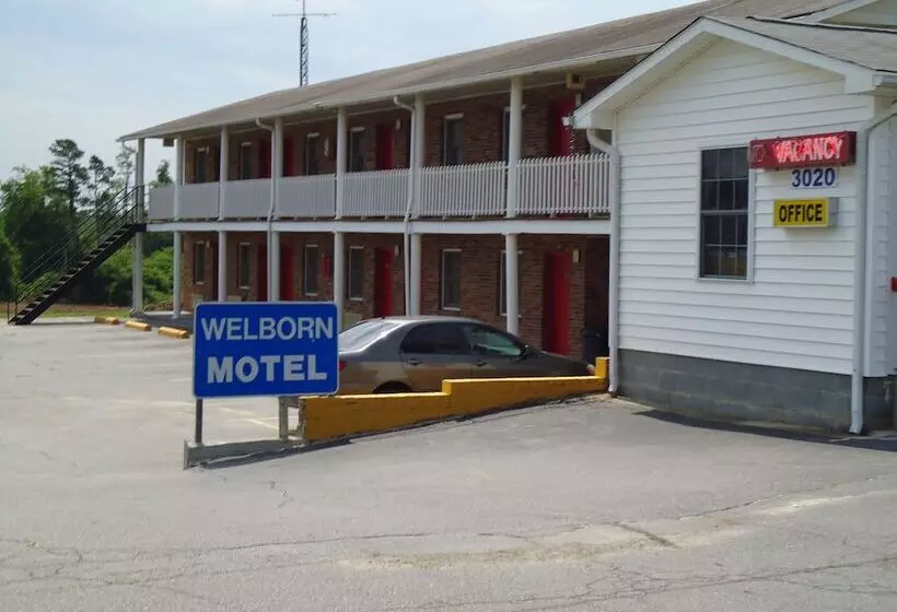 Welborn Motel   Hamptonville