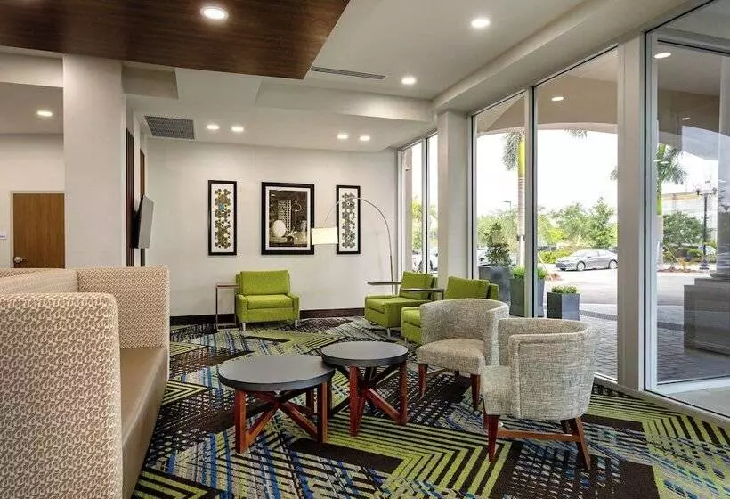 Hotelli Holiday Inn Express & Suites   Miramar, An Ihg