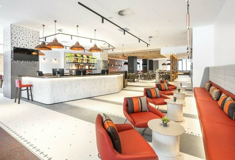 فندق Holiday Inn Express Melbourne Little Collins, An Ihg