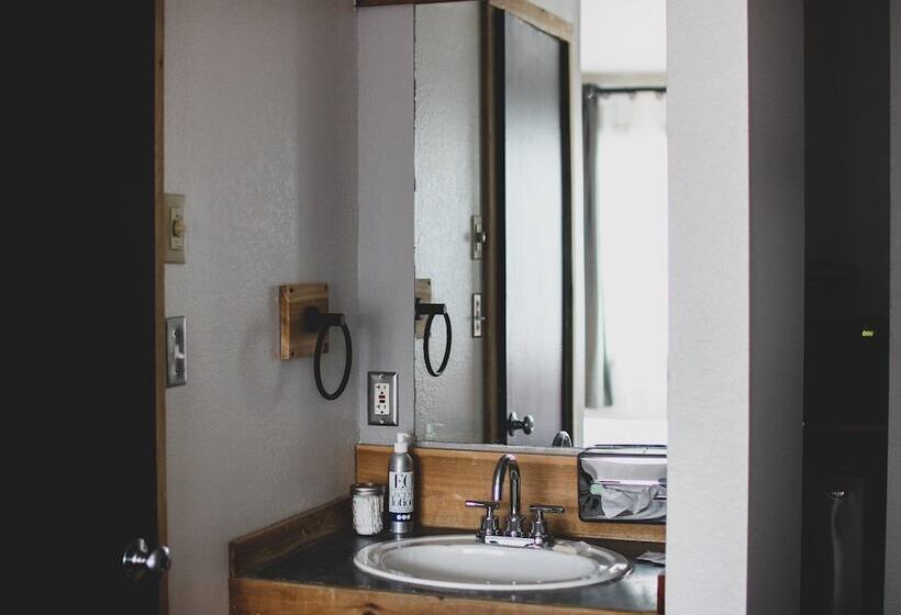 בית מלון כפרי Adrift