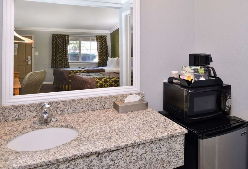 Отель Americas Best Value Inn Los Banos