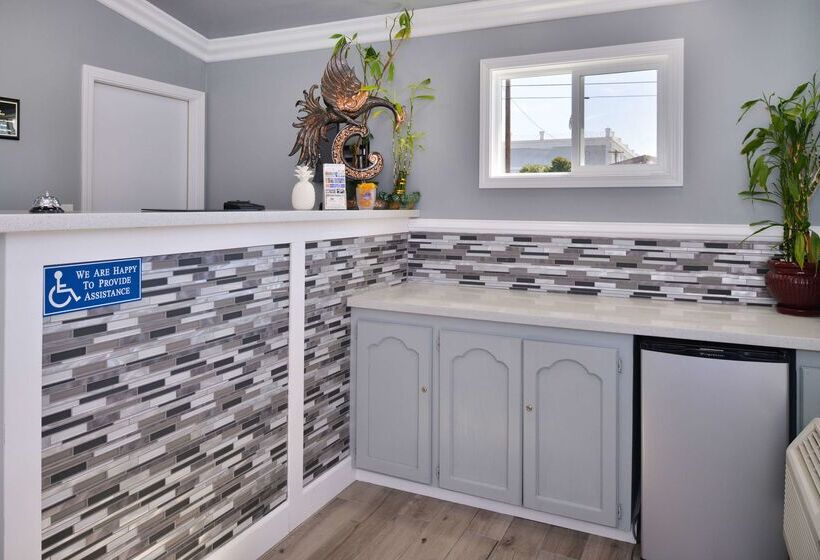 Отель Americas Best Value Inn Los Banos