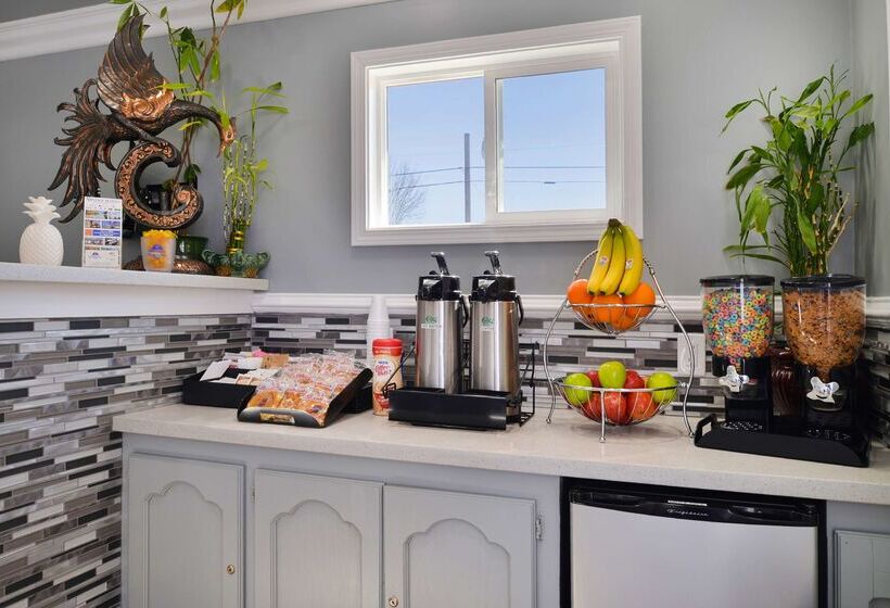 Отель Americas Best Value Inn Los Banos