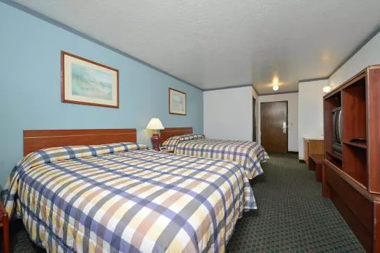 בית מלון כפרי Capital Inn And Suites