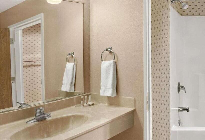 فندق Baymont By Wyndham Jacksonville