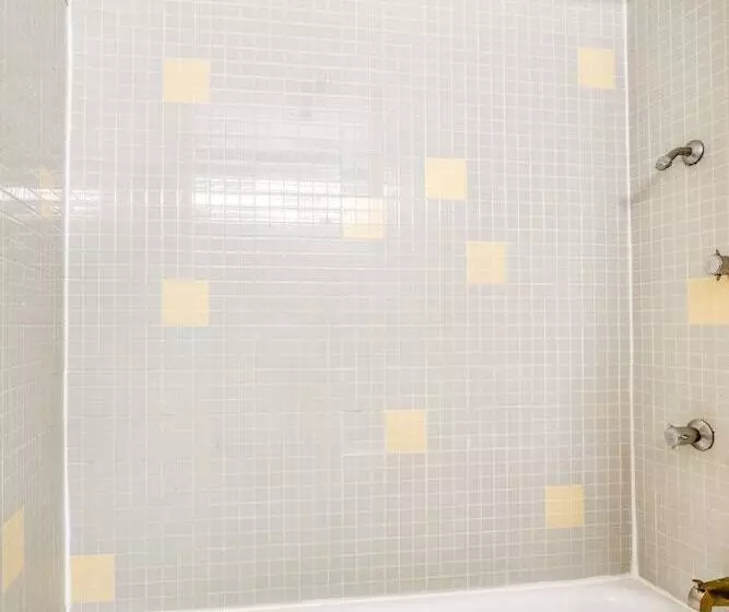 هتل Bravo Inn Greensboro