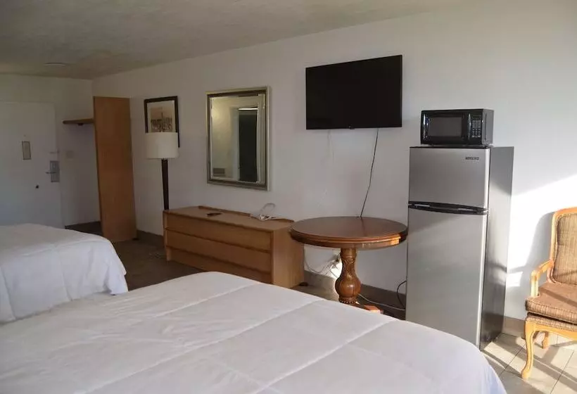هتل Bravo Inn Greensboro
