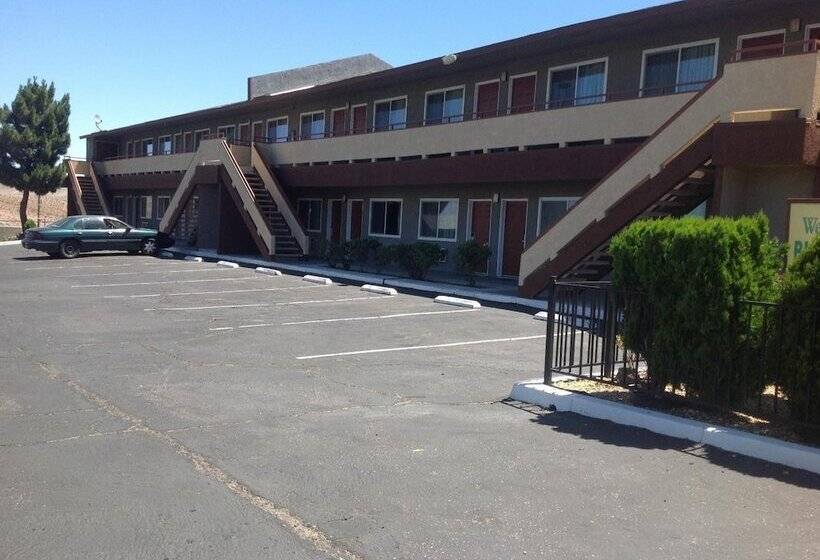 בית מלון כפרי Budget Inn