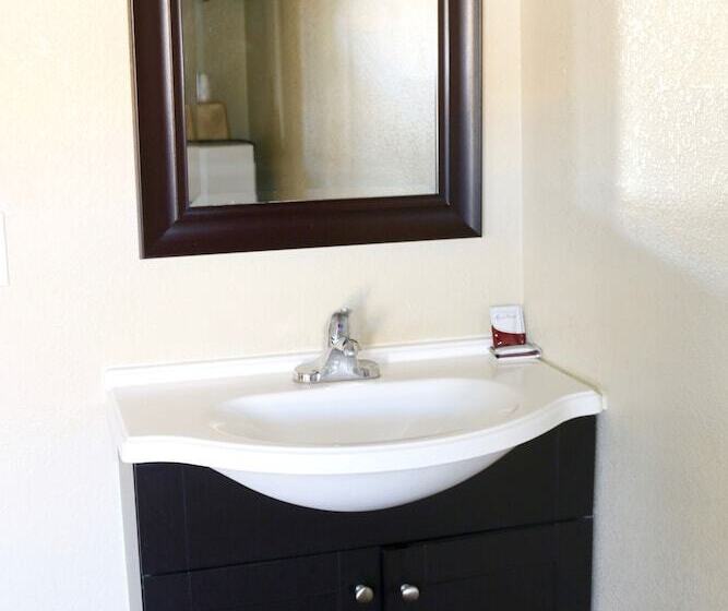 בית מלון כפרי Budget Inn