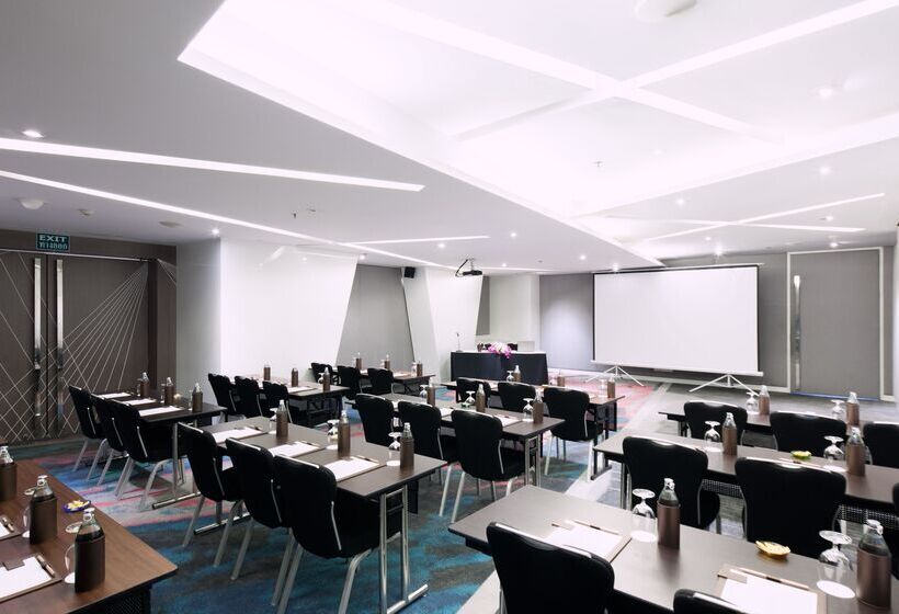 Centara Watergate Pavilion Hotel Bangkok