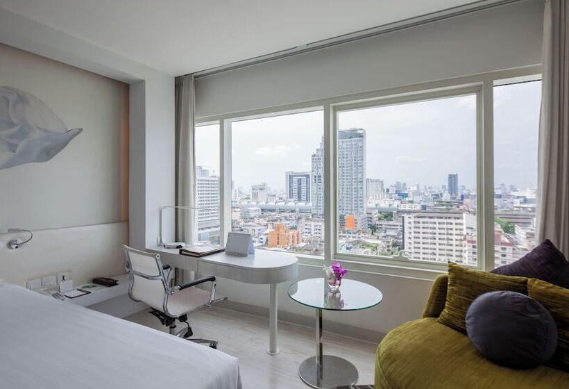 Centara Watergate Pavilion Hotel Bangkok